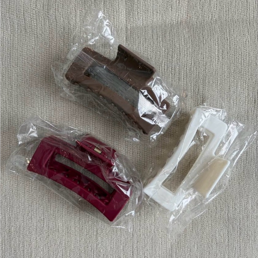 Set of Three Flexible Claw Clips New Condition
